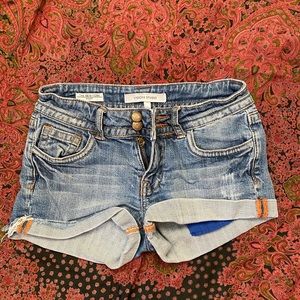 Slightly used Vigoss Jean shorts, sized 25!